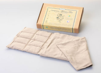 compresse en tissu lin naturel avec sa housse et le carton de présentation